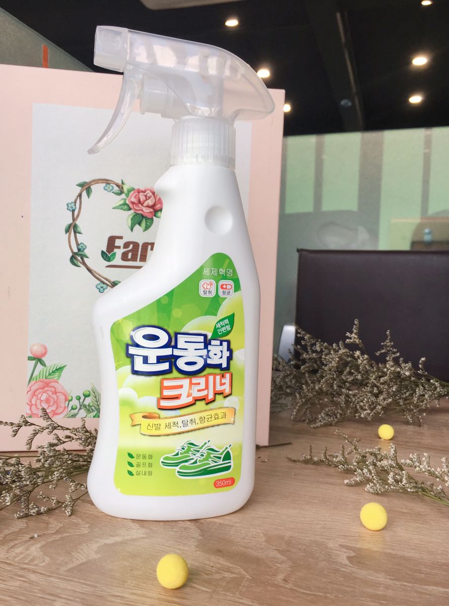 Bình xịt hữu cơ tẩy vết ố, khử mùi & ẩm trên giày (Hàn Quốc)